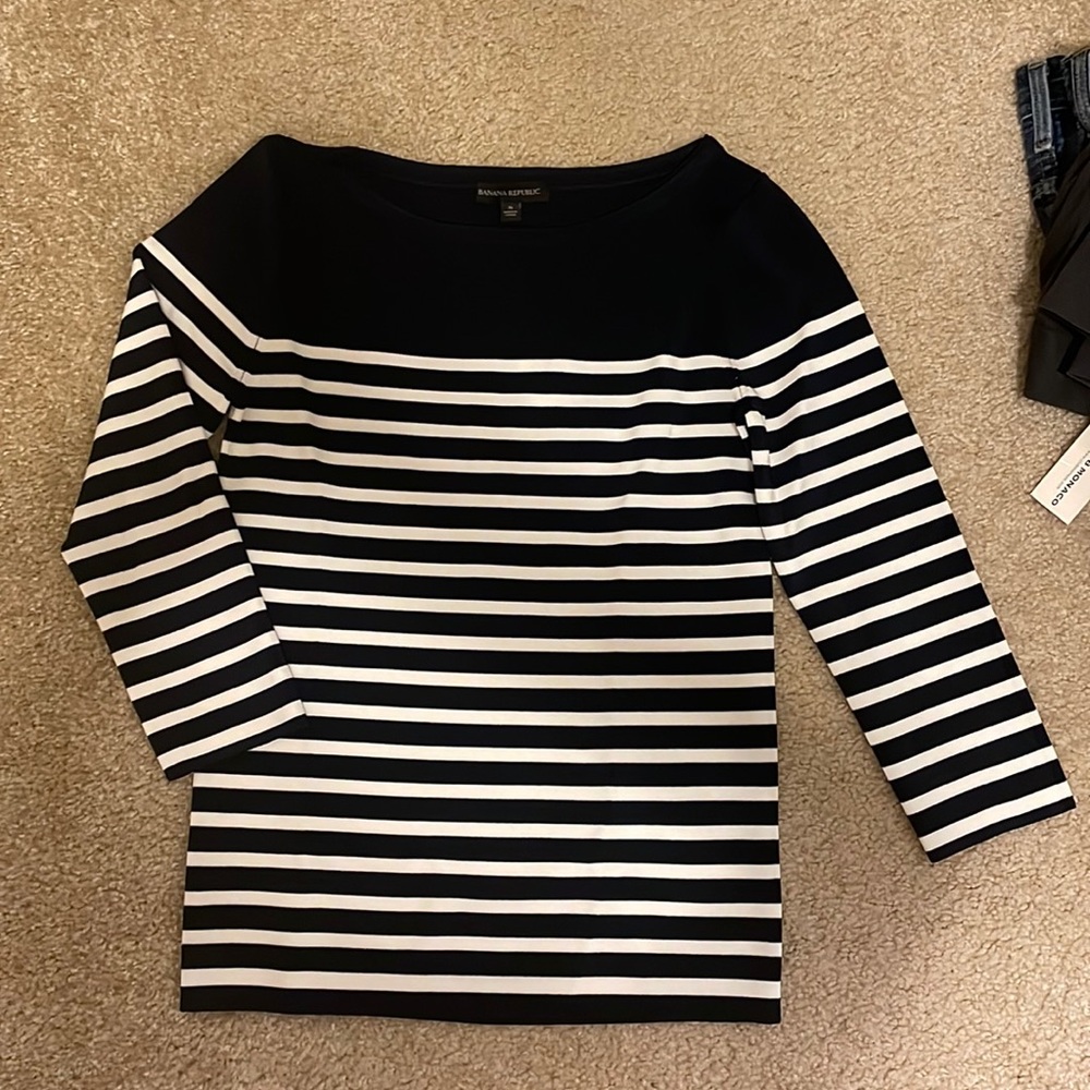 Banana Republic Navy Striped boat neck sweater Sz 2